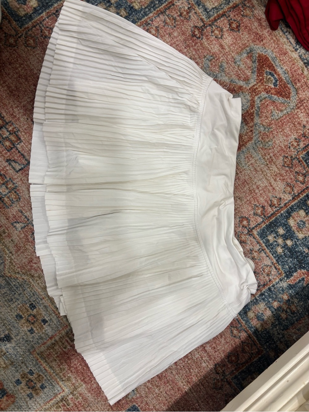 LULULEMON SIZE 6 TENNIS SKIRT